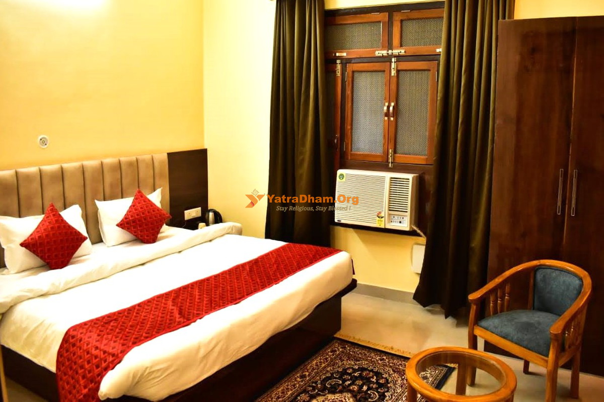 Saraswati Luxurious Home Stay Ayodhya 2 Bed Room