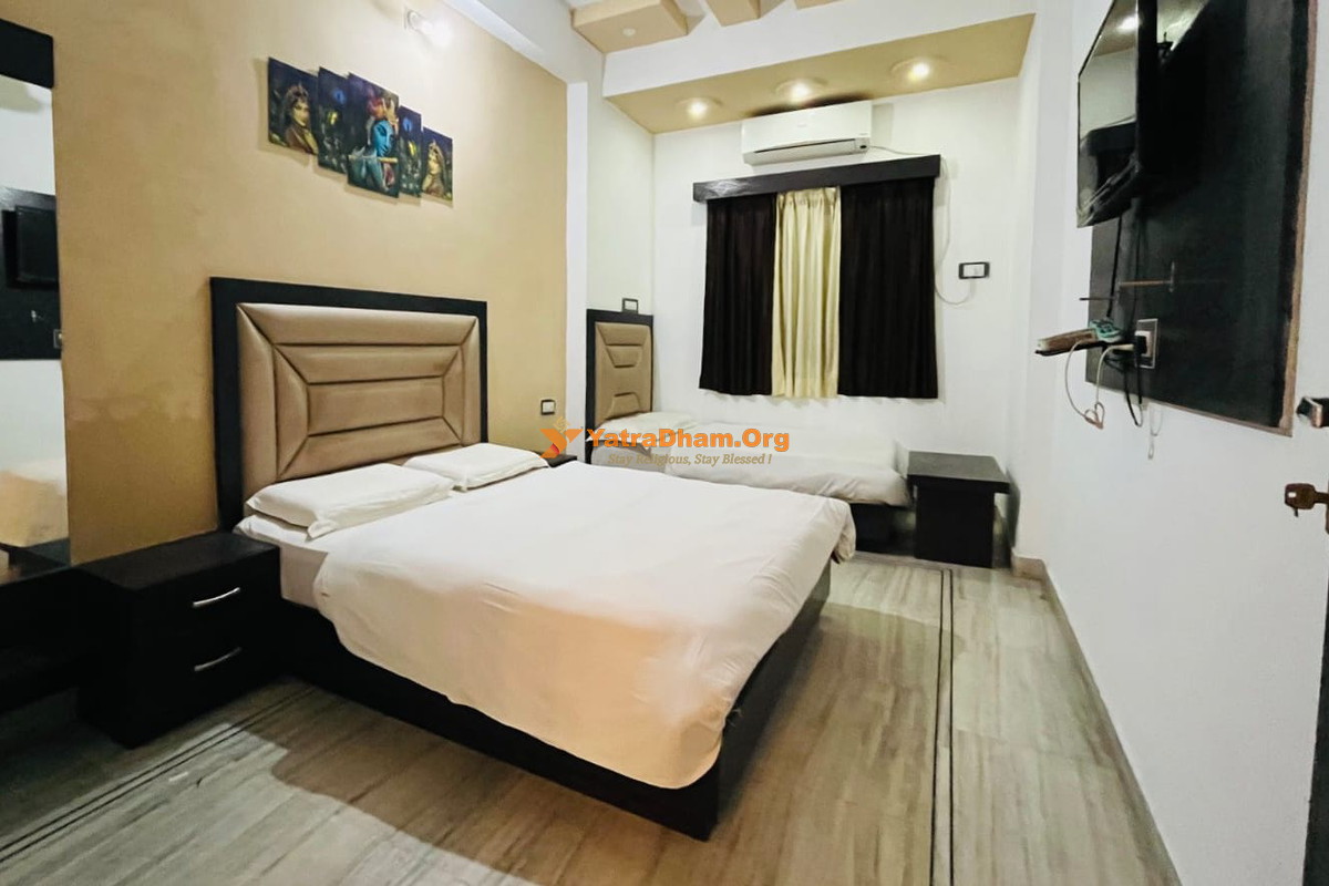 Hotel Vinayaka Nathdwara 4 Bed Room
