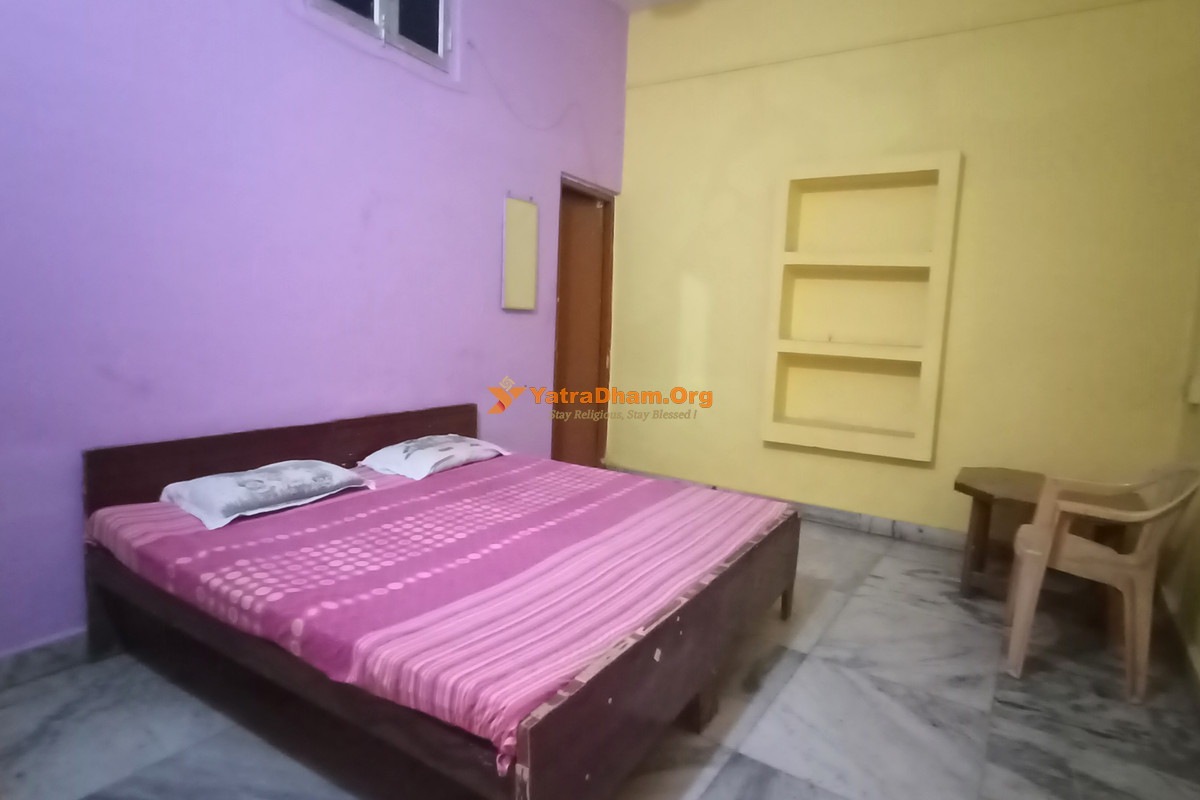 Madhusudan Kripa Dharamshala Mathura 2 Bed Room