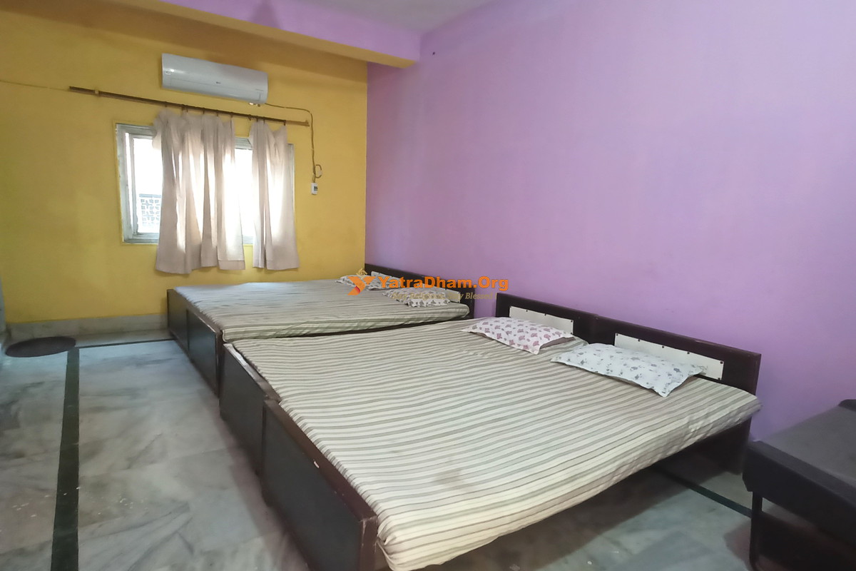 Madhusudan Kripa Dharamshala Mathura 4 Bed Room