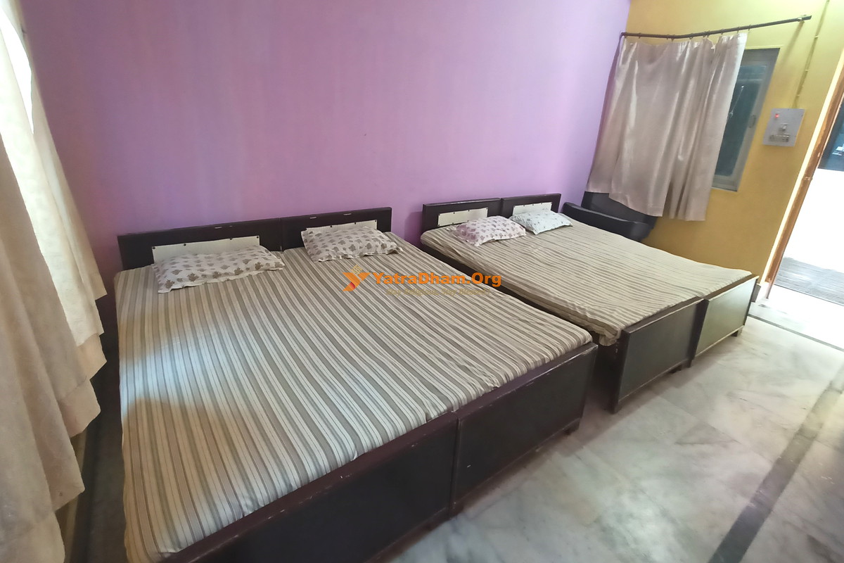 Madhusudan Kripa Dharamshala Mathura 4 Bed Room