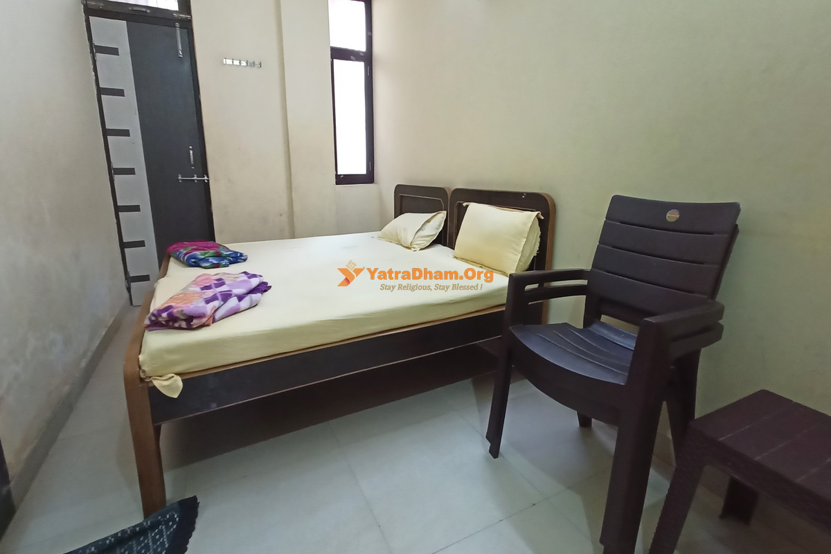 Visakha Sri Sarada Peetham Varanasi 2 Bed Room