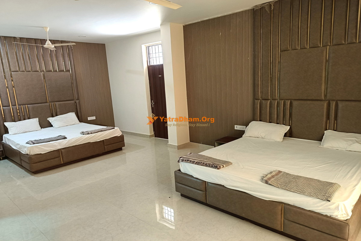 Vrindavan Radha Krishna Ashram 4 Bed Room