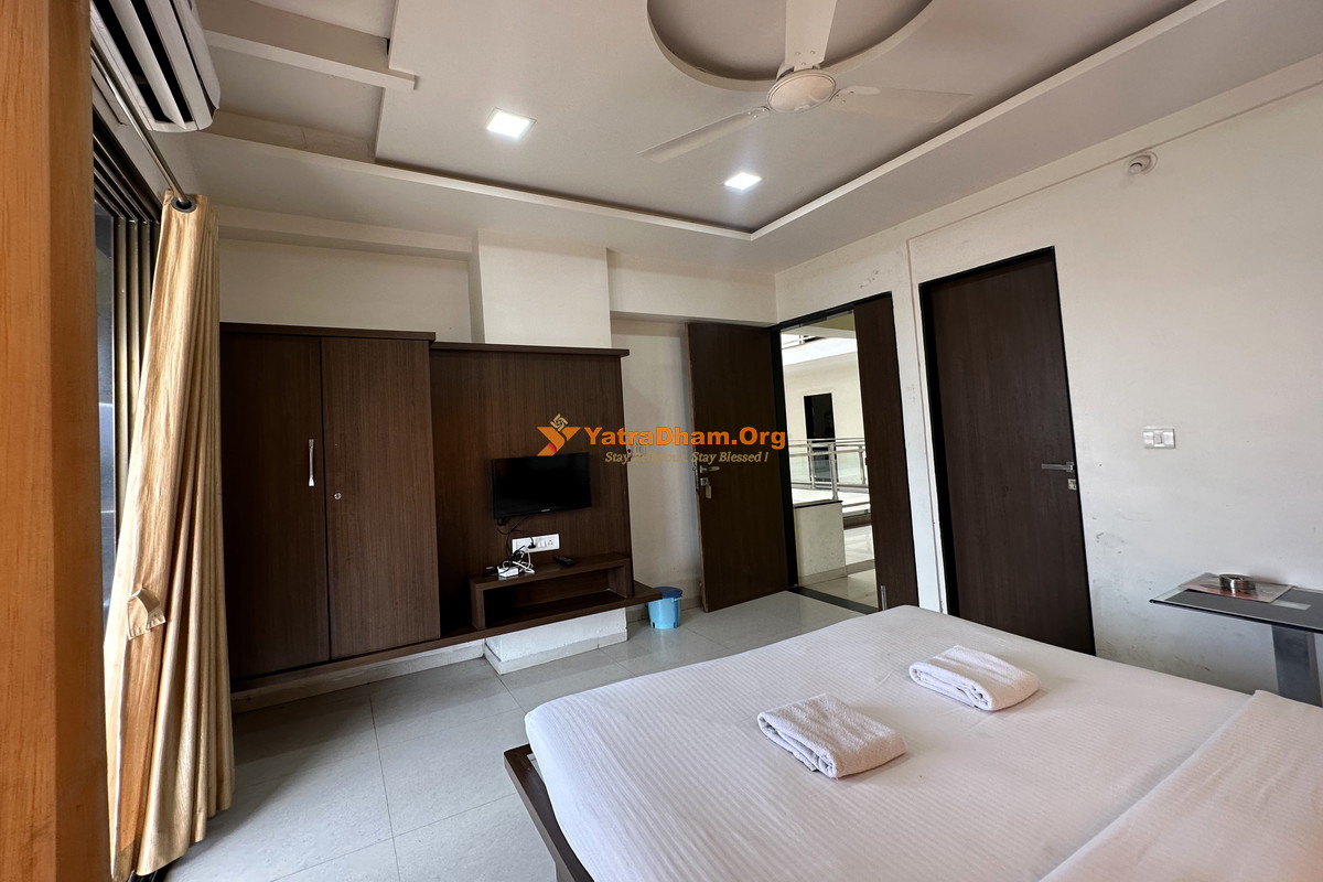 Hotel Shivas Inn Trimbakeshwar 2 Bed Room View