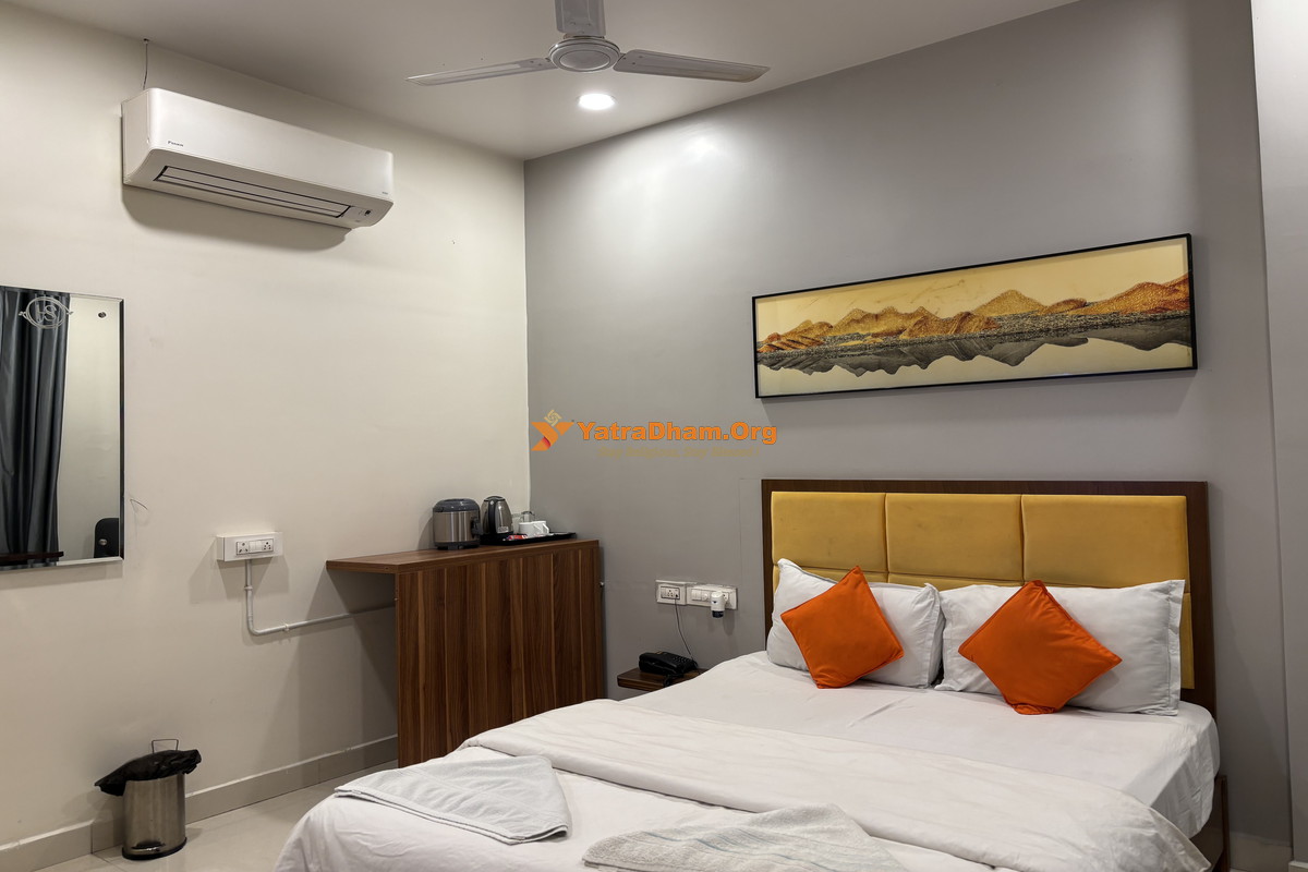 Hotel Srisaila's Nest Srisailam 2 Bed Room