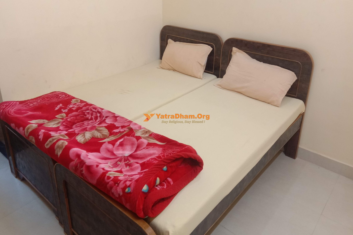 Visakha Sri Sarada Peetham Varanasi 2 Bed Room