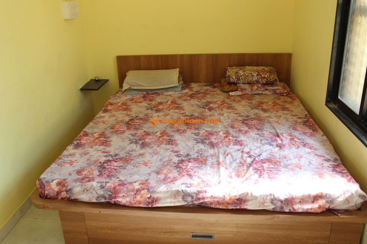 Mahaprabhuji Bethakji Dharamshala Pandharpur Room