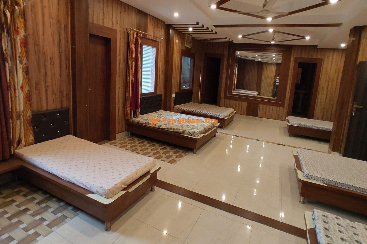 Shri Krishna Pranami Aksharatith Dham Haridwar 7 Bed Room