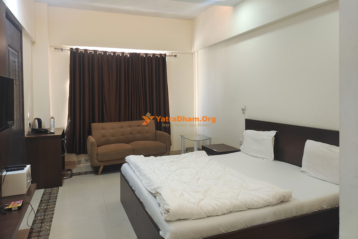 Saptashrungi Hotel Rama 2 Bed Room View