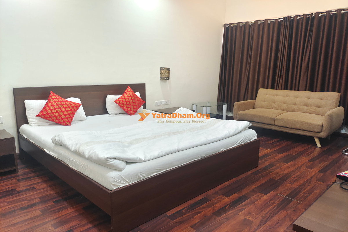 Saptashrungi Hotel Rama 2 Bed Room View