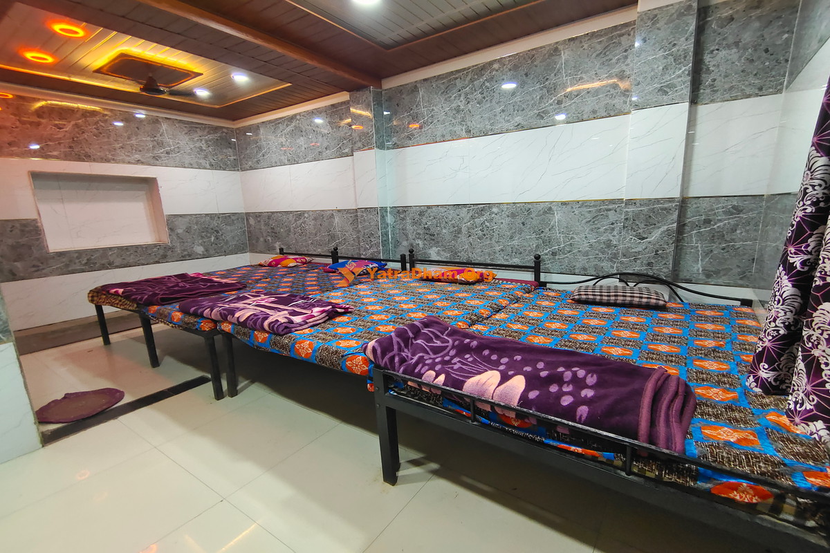 Saptashrungi Saptashrungi Nivas Lodging Room