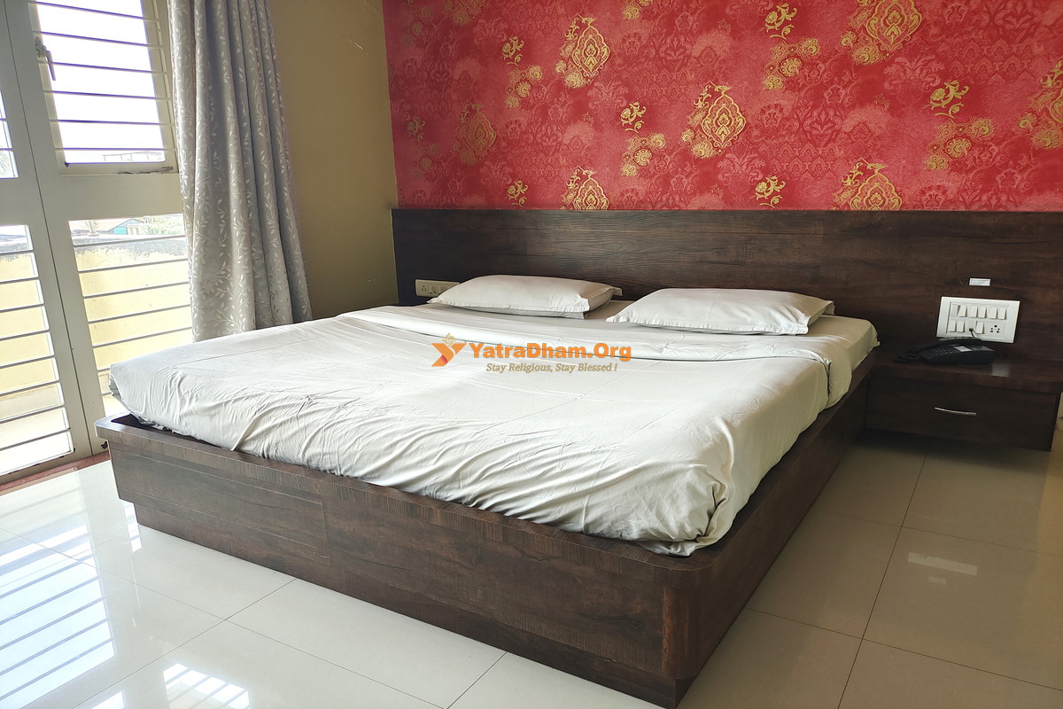 Hotel Aryaa Regency Ozar (Pune) 2 Bed Room