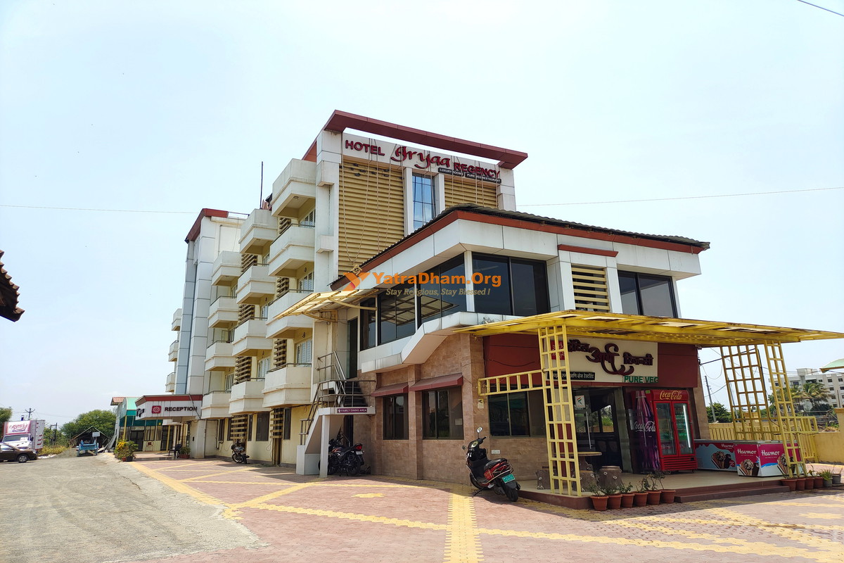 Hotel Aryaa Regency Ozar (Pune) Building