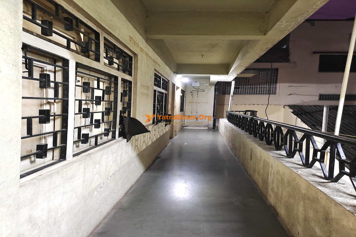 Shri Bhakt Niwas Theur Lobby