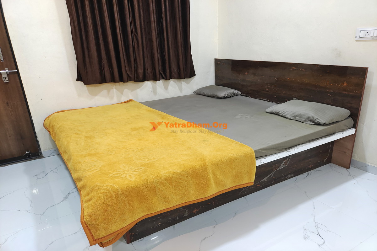 Yatri Niwas Jejuri 2 Bed Room