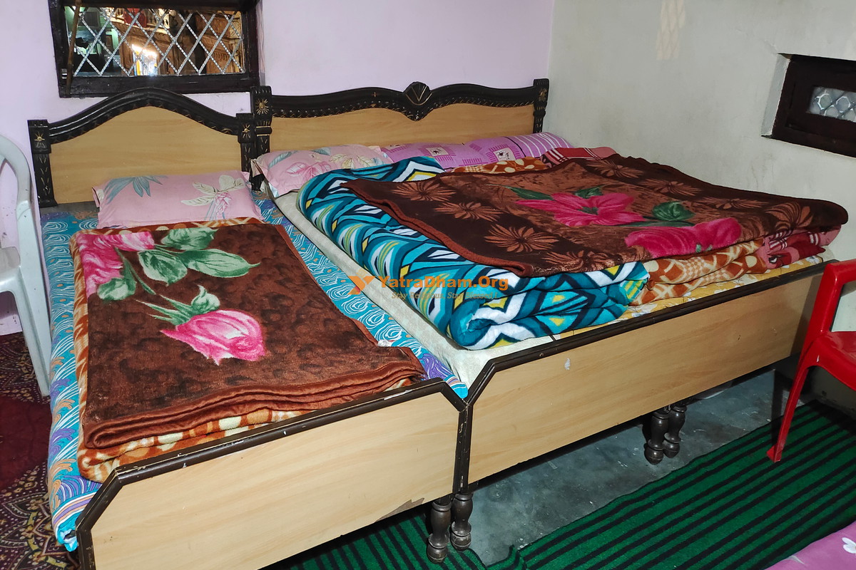 Kedarnath Hazari Bhavan Room View