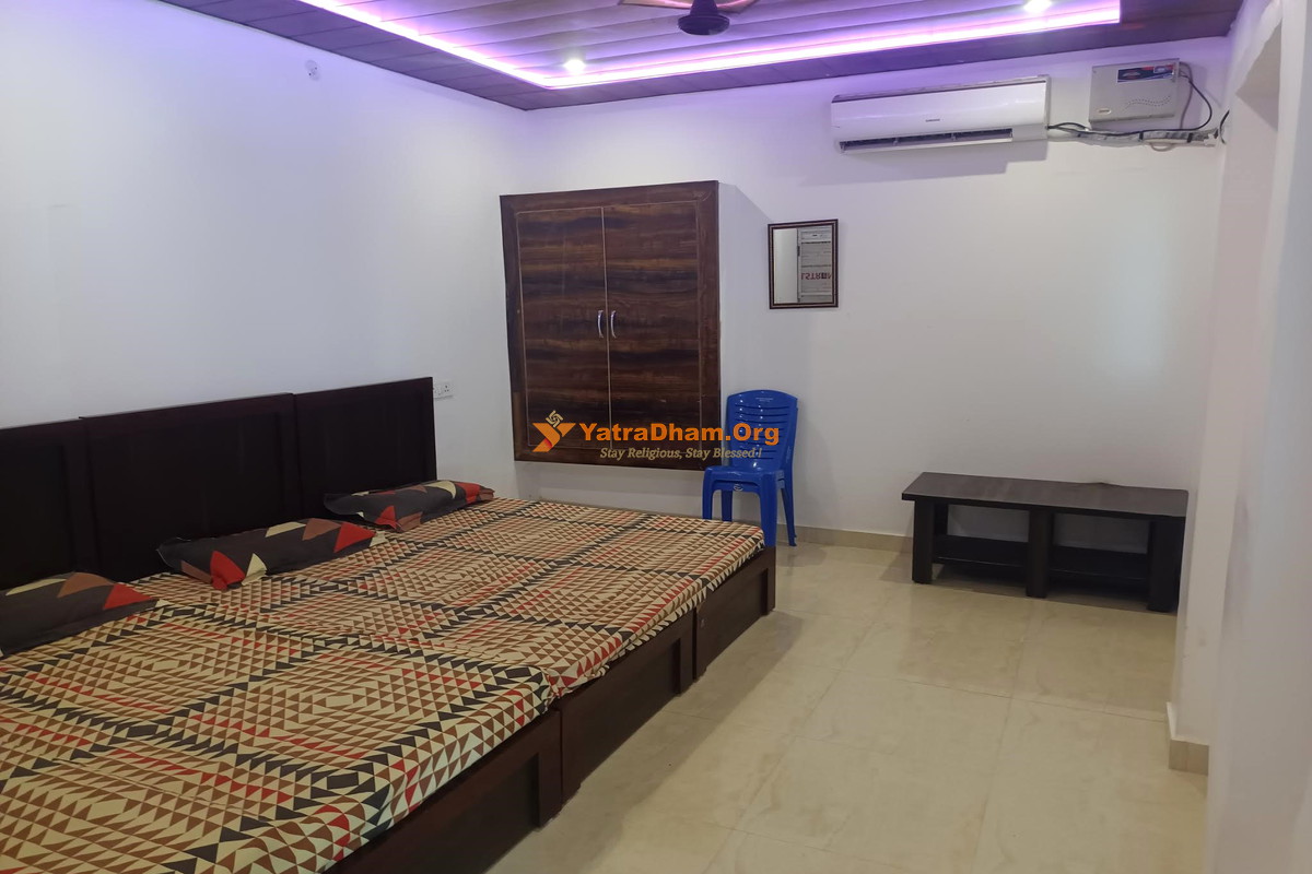 Shivam Home Stay Ayodhya Room View