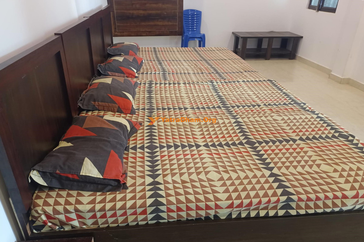 Shivam Home Stay Ayodhya Room View