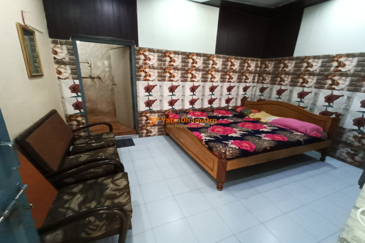 Barsana Bareilly Wali Dharamshala 2 Bed Room View
