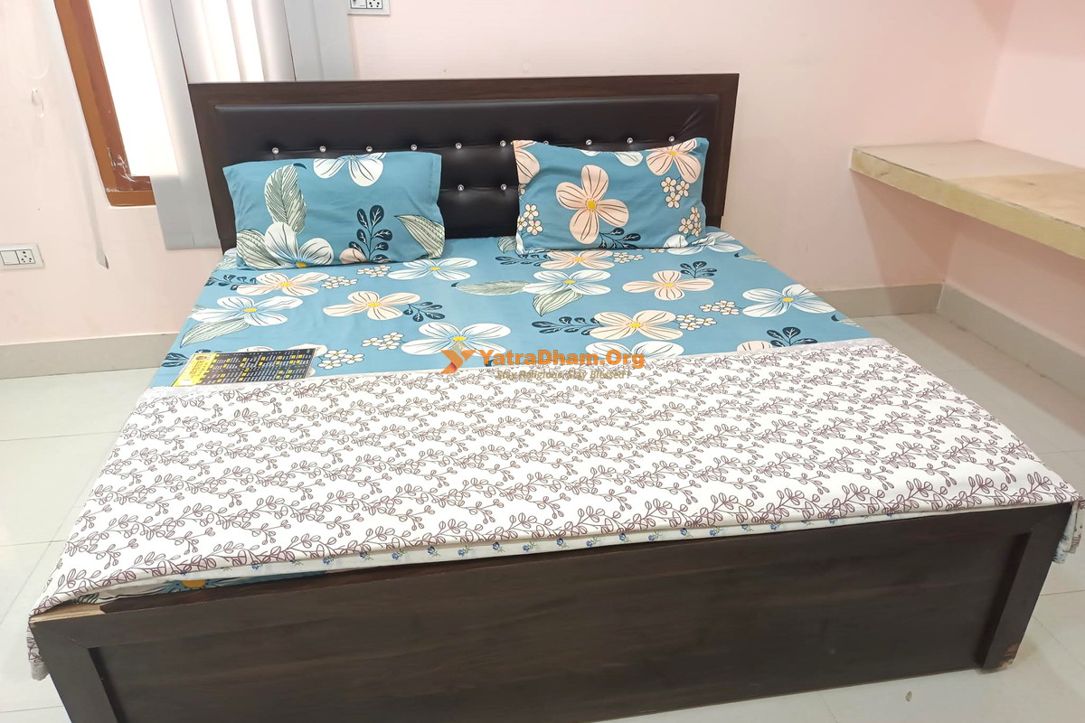 Asha Homestay Ayodhya 2 Bed Room