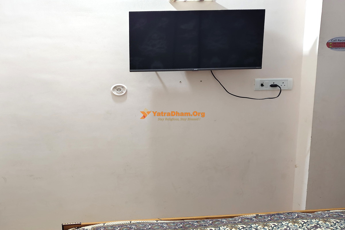 Shiv Niketan Home Stay Ayodhya LCD TV