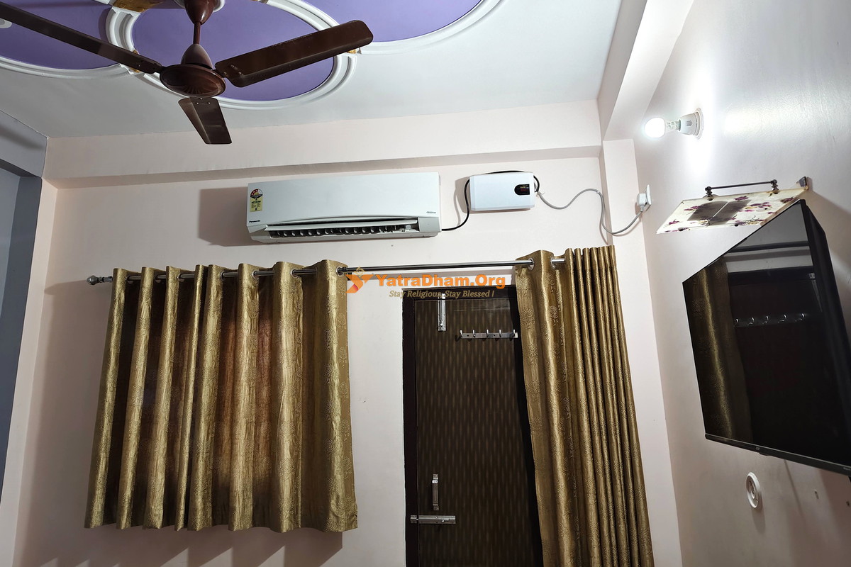 Shiv Niketan Home Stay Ayodhya Room