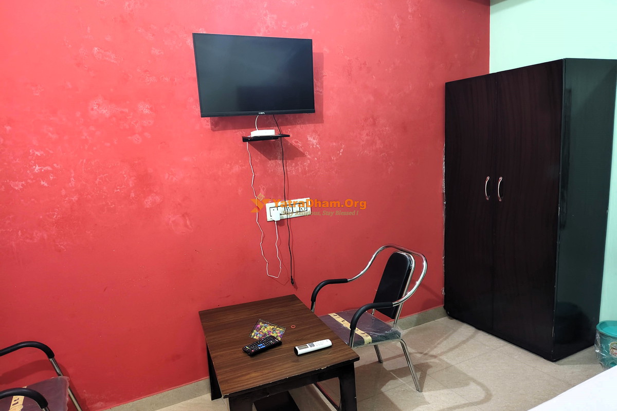 Ayodhya Aakash Homestay Room
