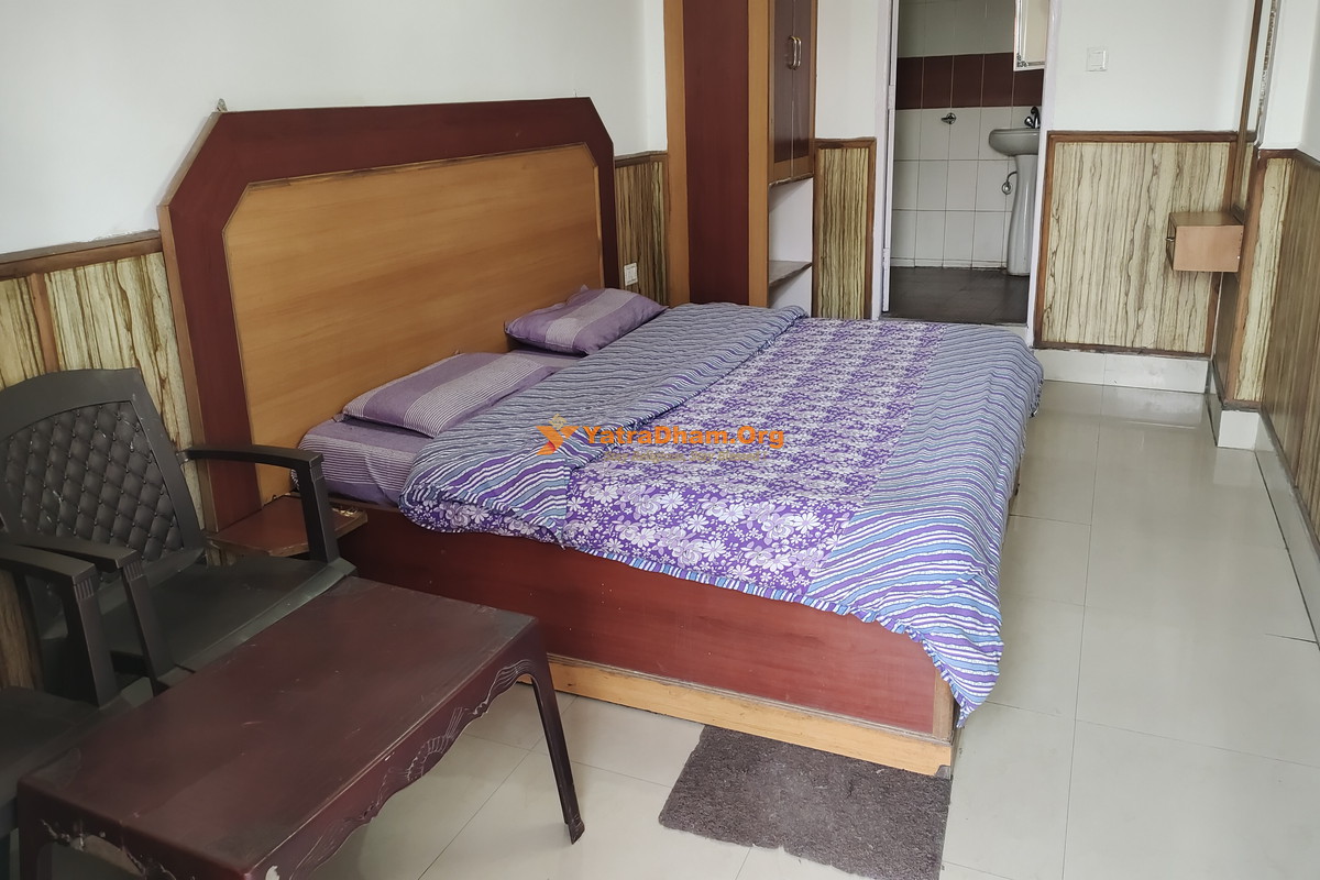 Shri Digambar Jain Mahavir Bhawan Dharamshala Mussoorie 2 Bed Room View