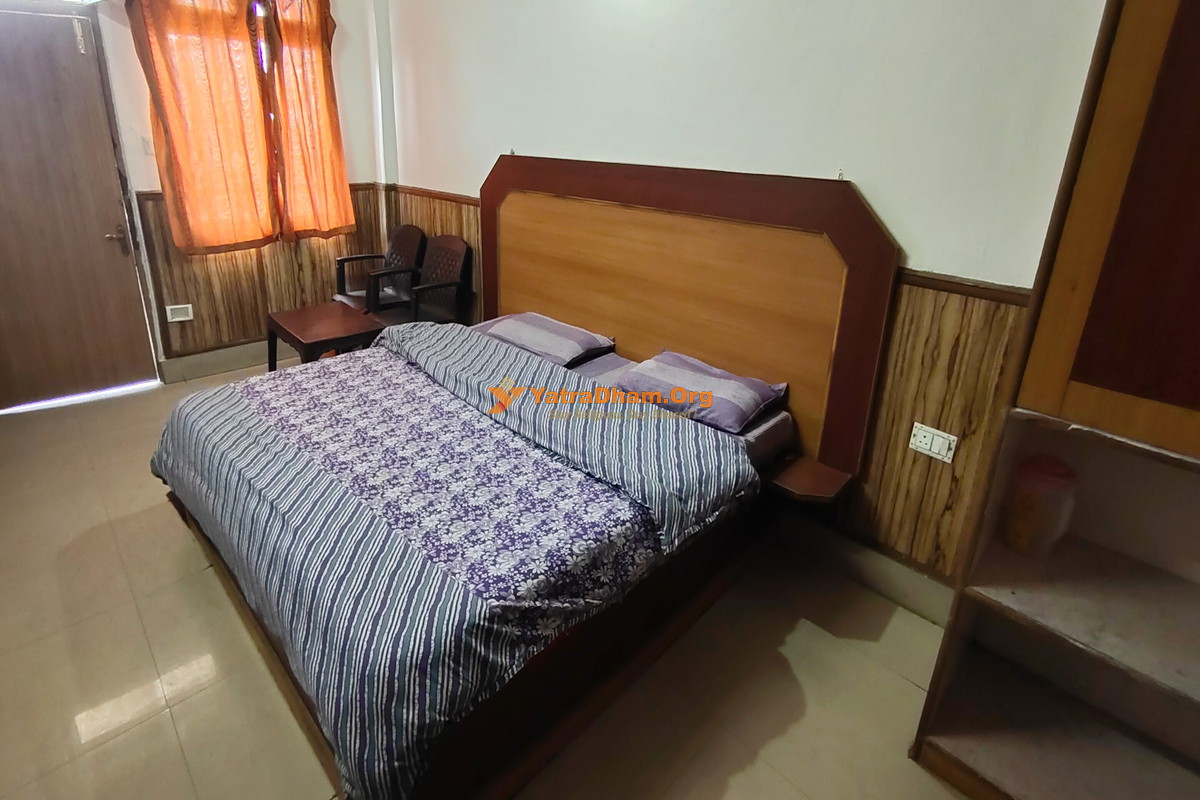 Shri Digambar Jain Mahavir Bhawan Dharamshala Mussoorie 2 Bed Room View