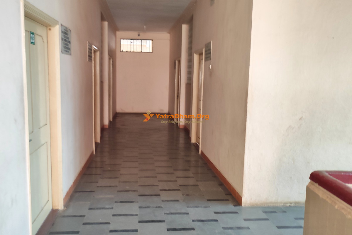 Bangalore Yatri Nivas Pandharpur Lobby