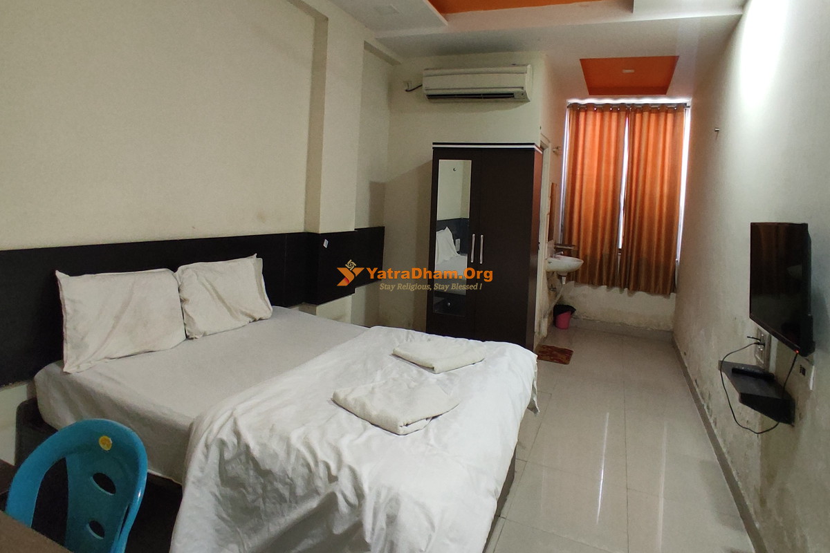 Gurudatta Yatri Niwas Narsinhwadi (Kolhapur) 2 Bed Room