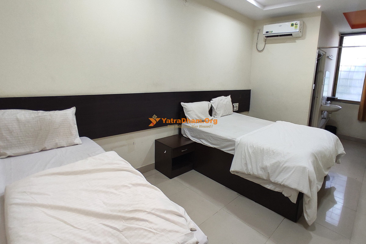 Gurudatta Yatri Niwas Narsinhwadi (Kolhapur) 3 Bed Room