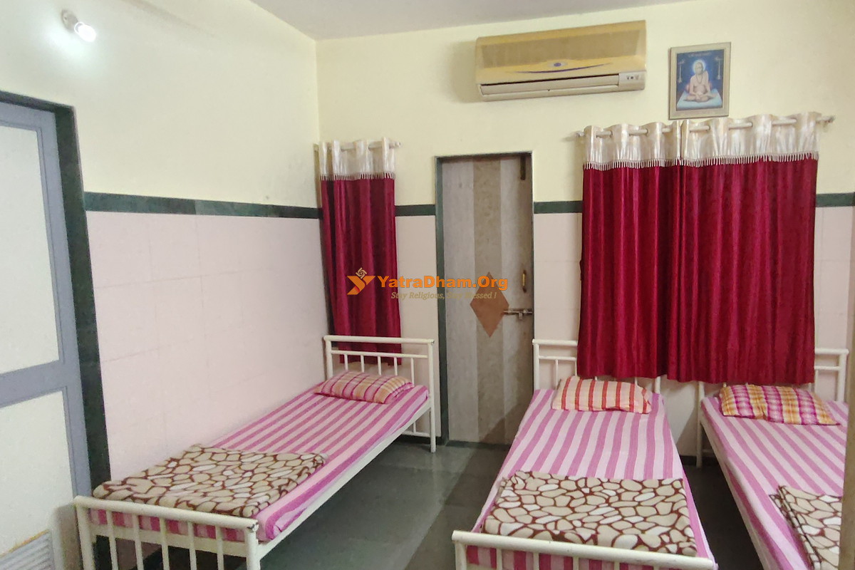 Shrimad Swami Samarth Sevakari Niwas (Dattdham) Trimbakeshwar 3 Bed Room View
