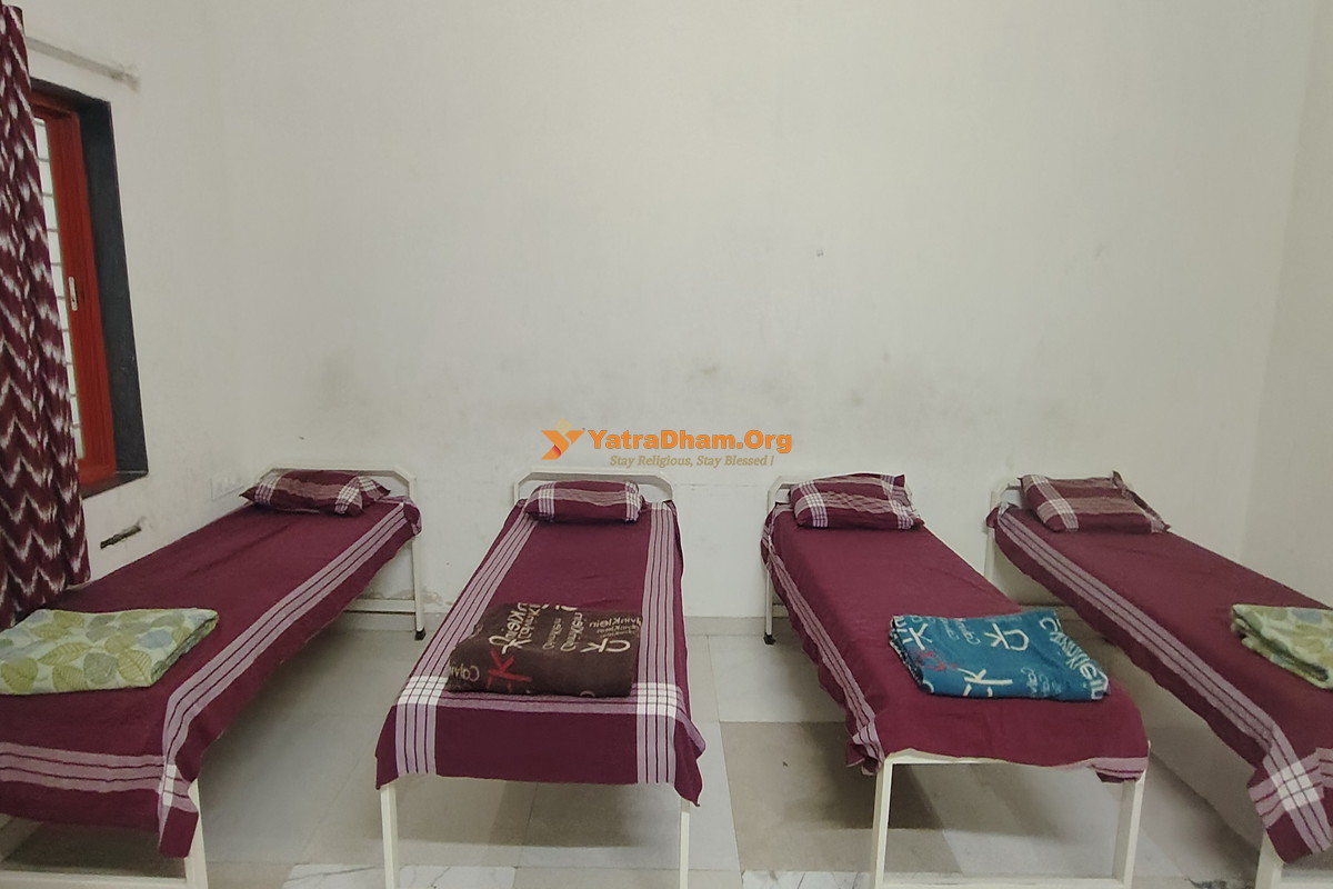 Shri Sadguru Dham Ashram Trimbakeshwar 4 Bed Room