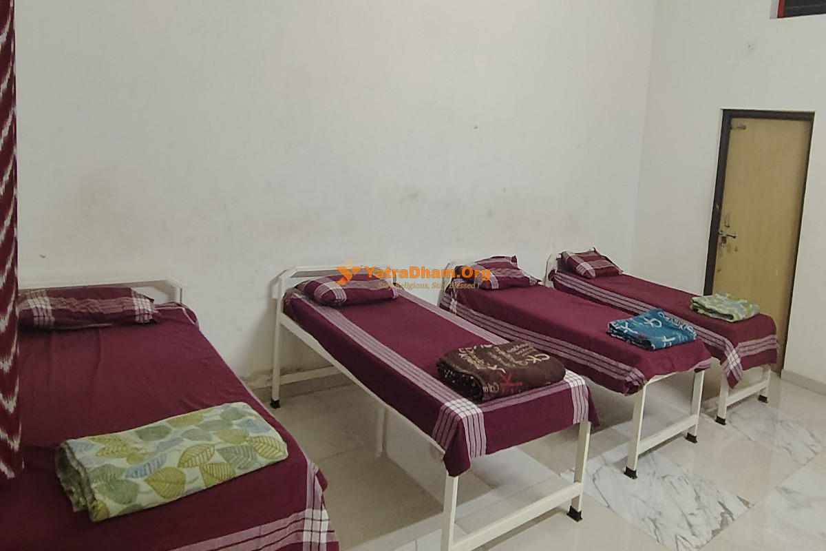 Shri Sadguru Dham Ashram Trimbakeshwar 4 Bed Room