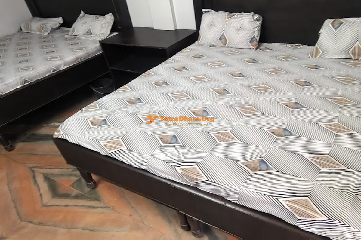 Bombay Walo Ki Dharamshala Kaila Devi 4 Bed Room