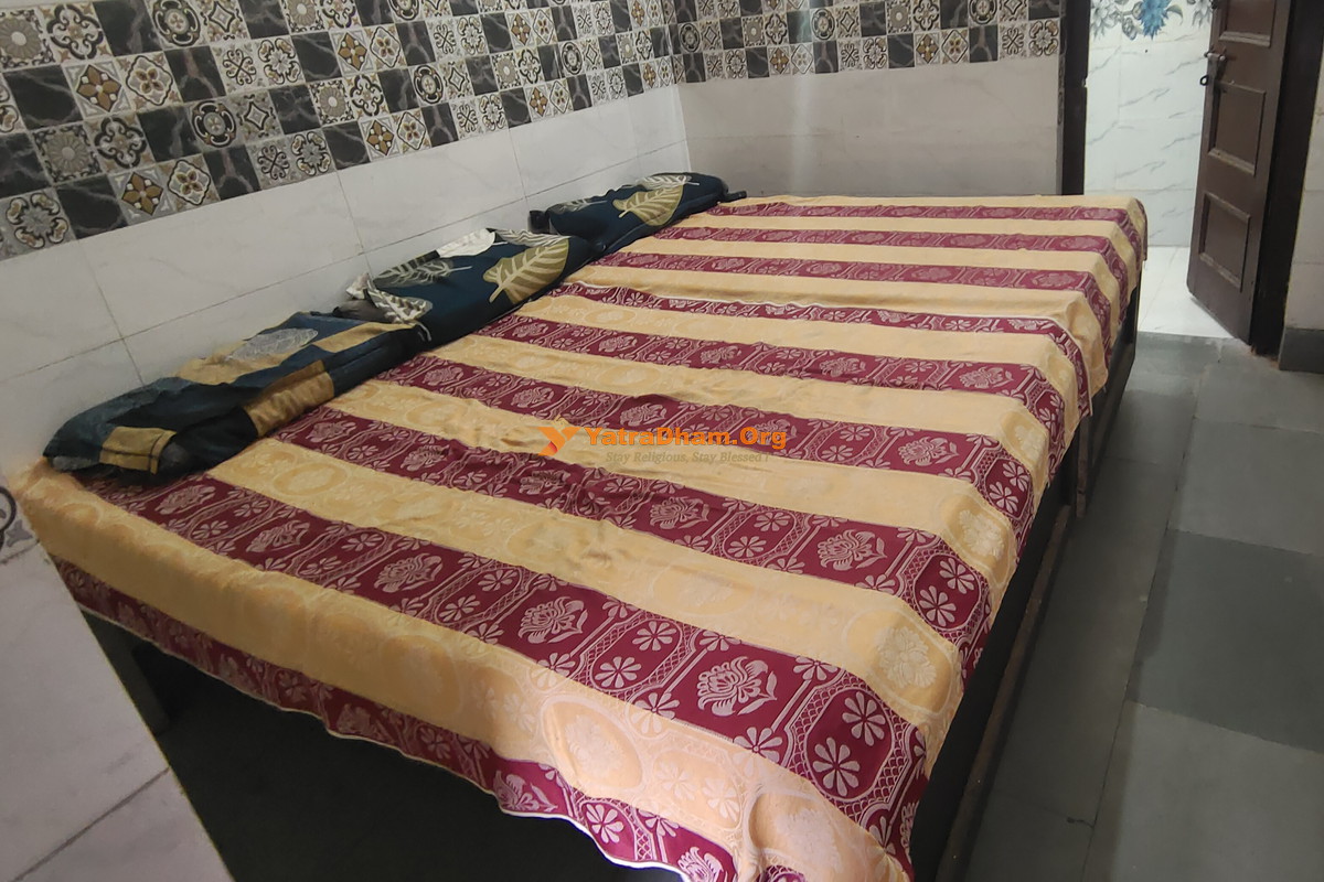 Vijay Dharamshala Kaila Devi 3 Bed Room