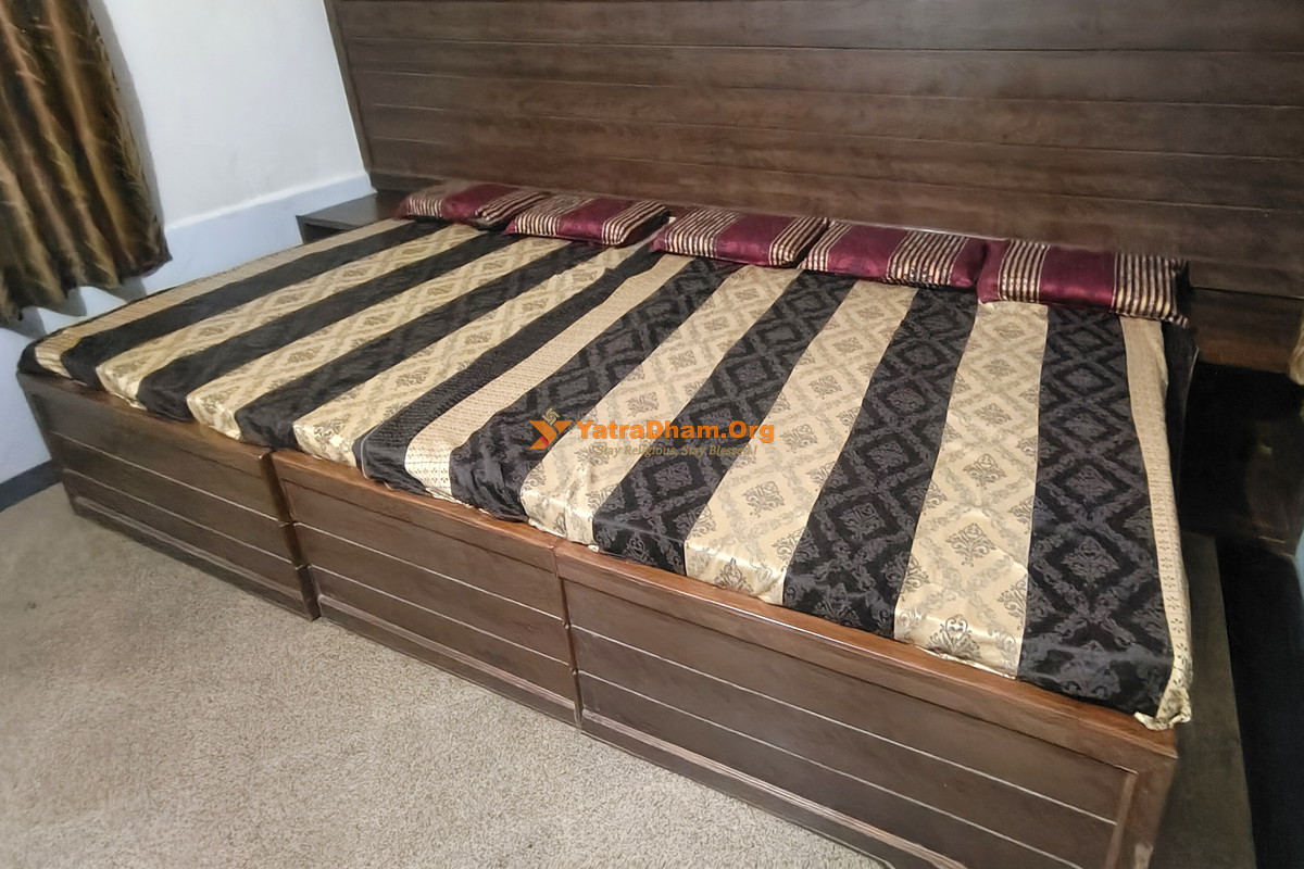 Vijay Dharamshala Kaila Devi 4 Bed Room
