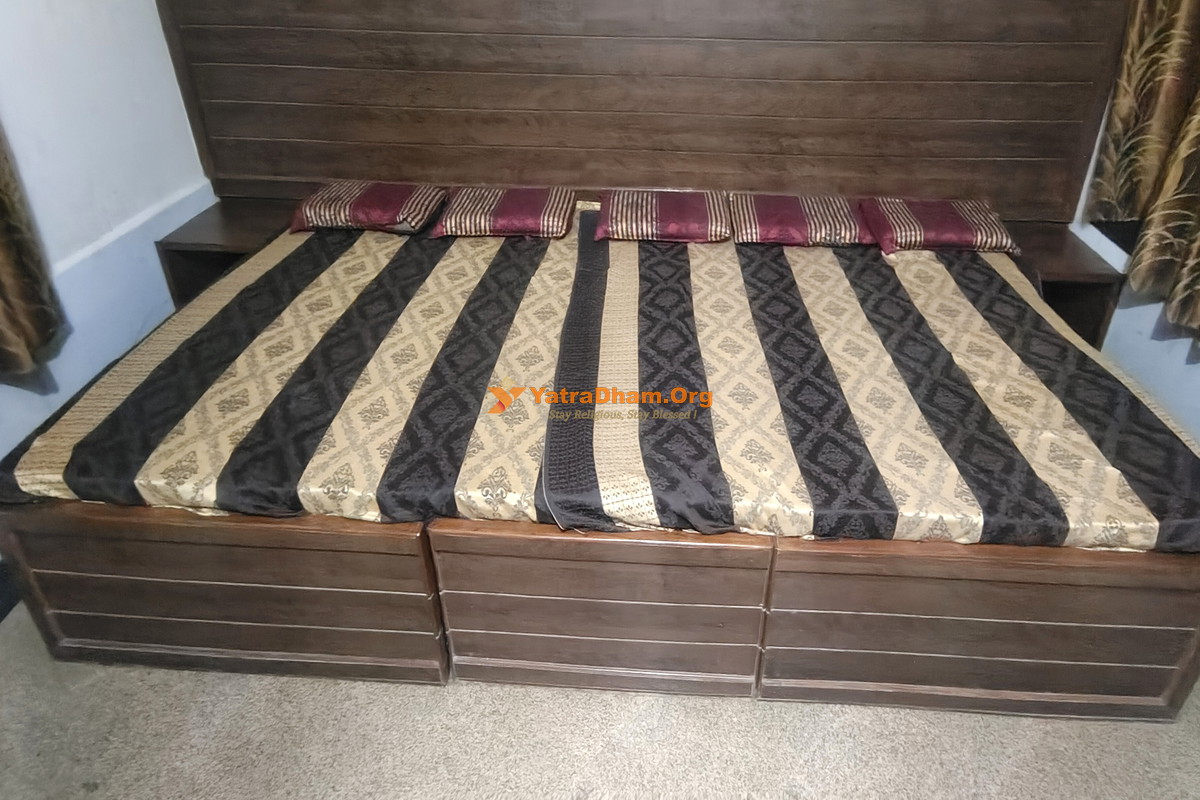 Vijay Dharamshala Kaila Devi 4 Bed Room