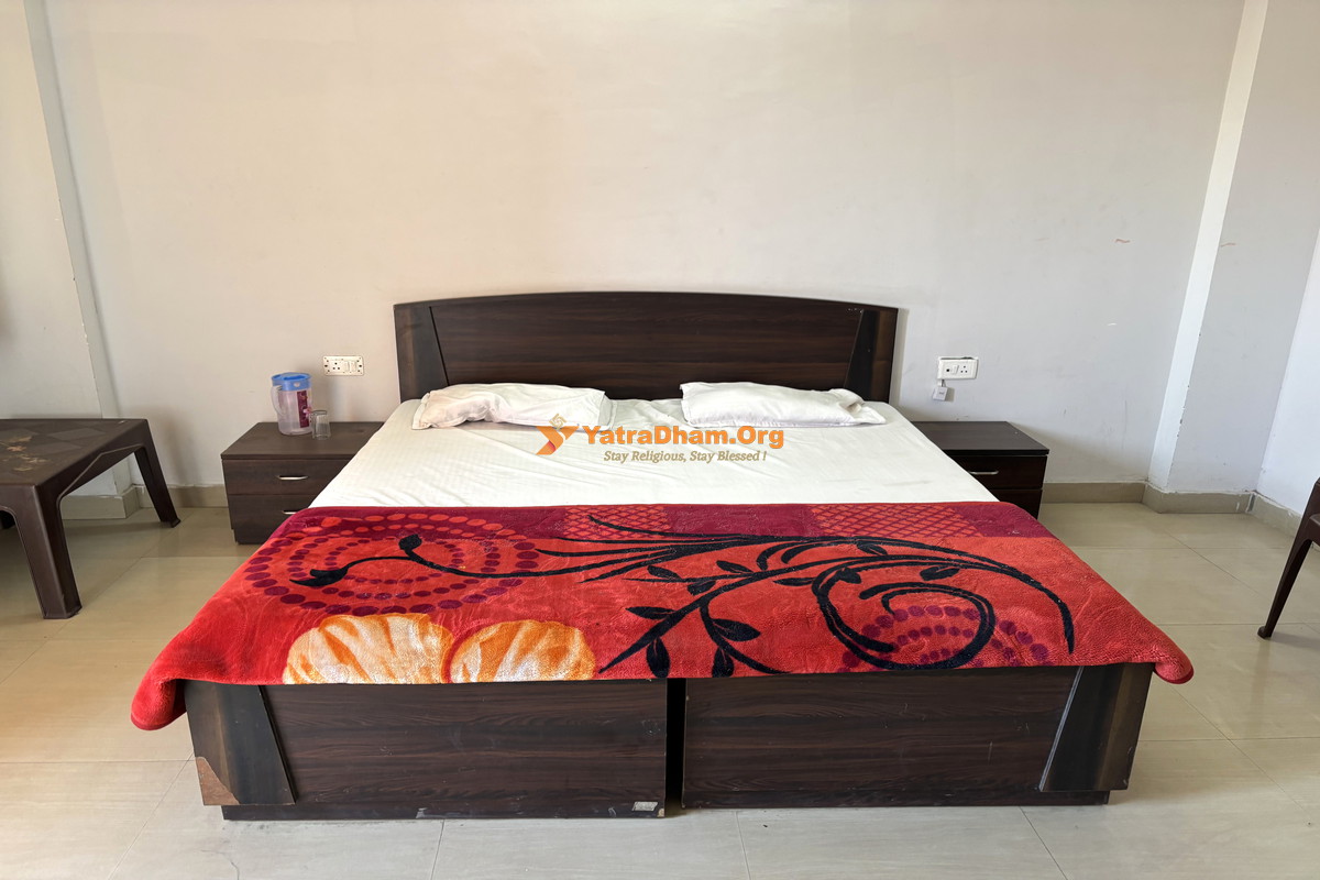 Prachin Shree Juna Akhada Bhawan Haridwar 2 Bed Room View