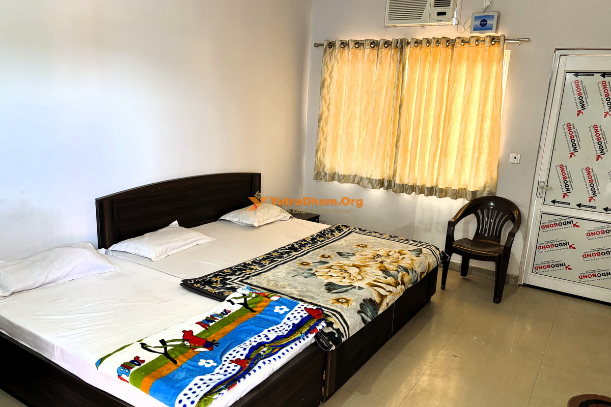 Prachin Shree Juna Akhada Bhawan Haridwar 3 Bed Room View