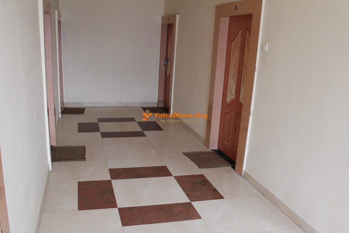 Shri Sai Narayan Baba Ashram Shirdi Lobby