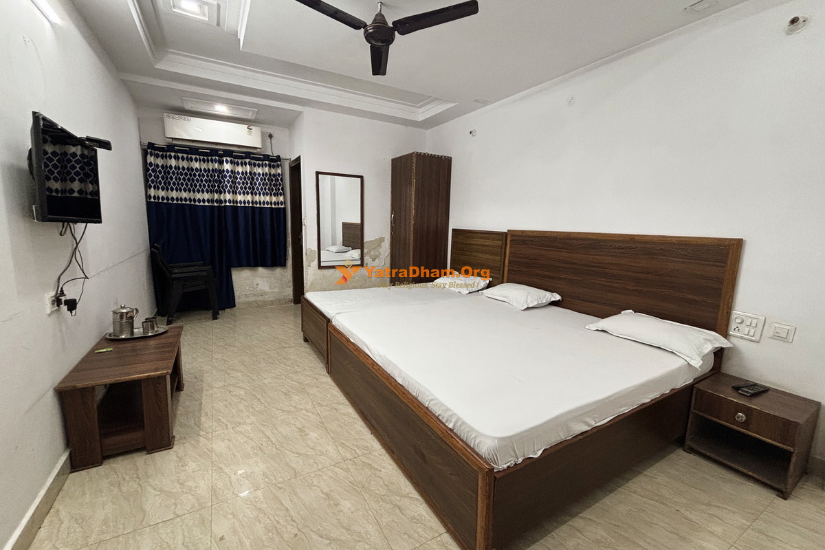 Shree Agrasen Dham Dharmshala Haridwar 3 Bed Room View