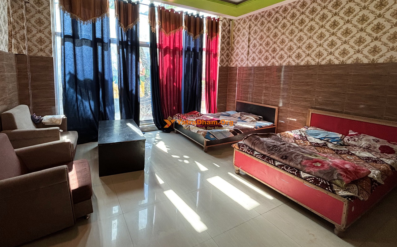 Mahayogi Pilot Babaji Ashram 3 Bed Deluxe AC Room
