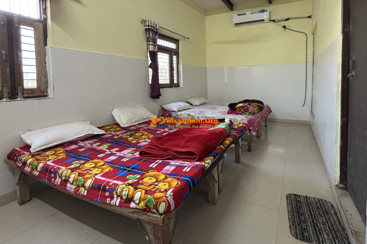 Govardhan Seth Lala Ram Seva Sadan 2 Bed Room View