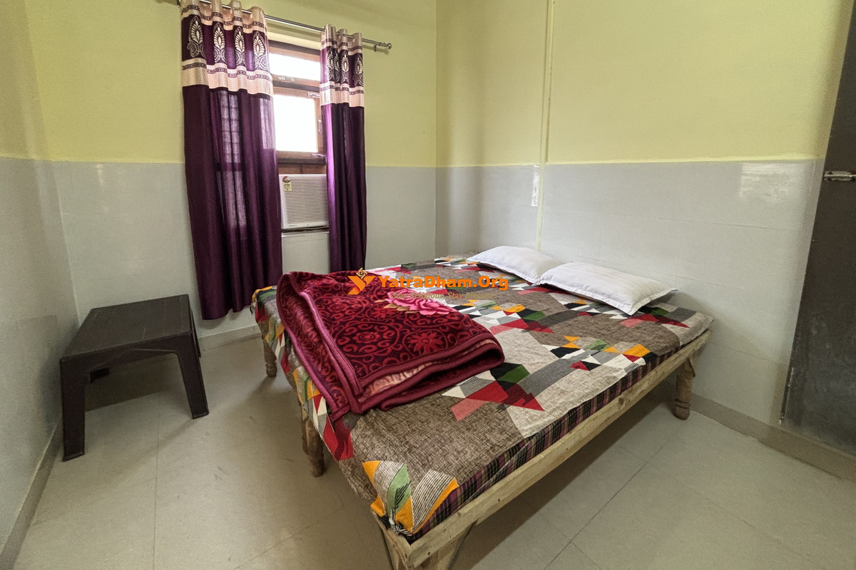Govardhan Seth Lala Ram Seva Sadan 2 Bed Room View