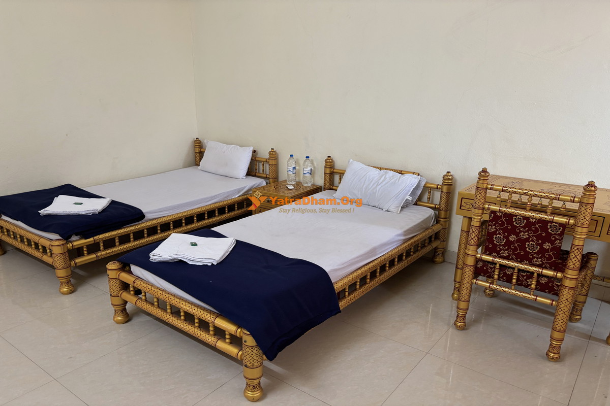 Jagannath Bhakt Niwas PandharpurJagannath Bhakt Niwas Pandharpur 2 Bed Room