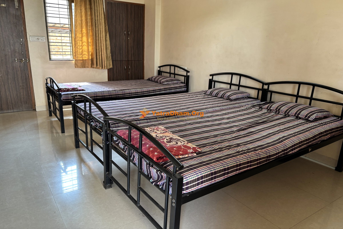Laxman Baug Devasthan Pandharpur 3 Bed Room