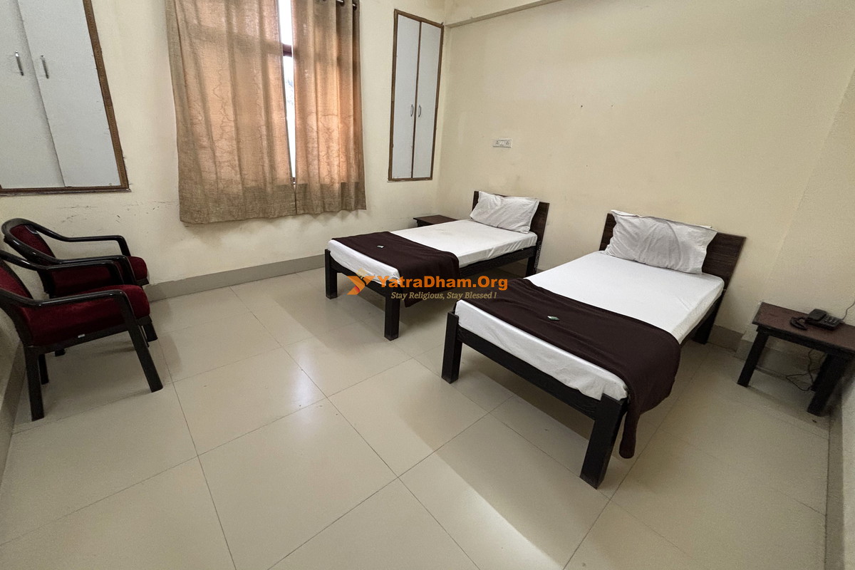 Shri Vitthal Rukmini Bhakta Nivas Pandharpur 2 Bed Room View