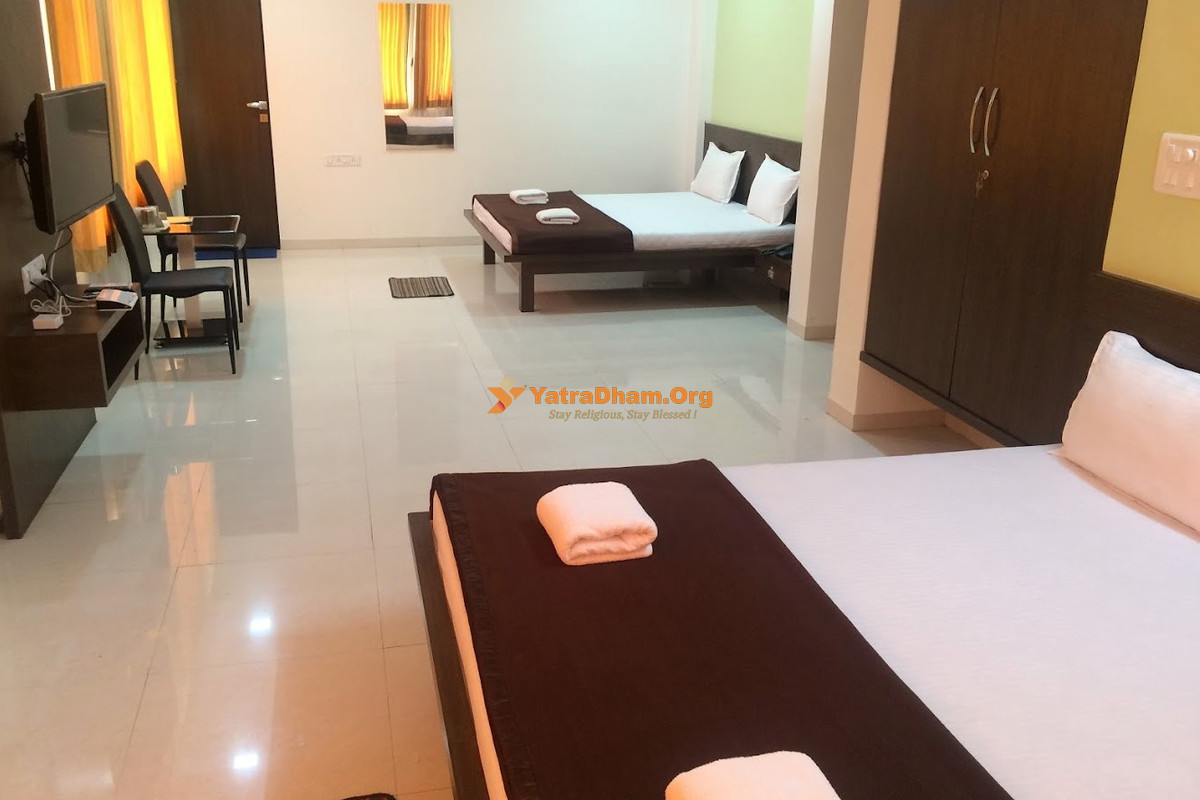 Hotel Shivas Inn Trimbakeshwar 4 Bed Room View